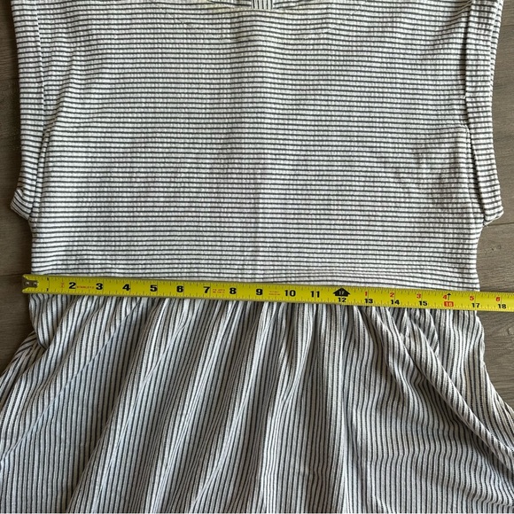 EUC Maeve Everyday Midi dress - size small - black and white - Picture 4 of 6